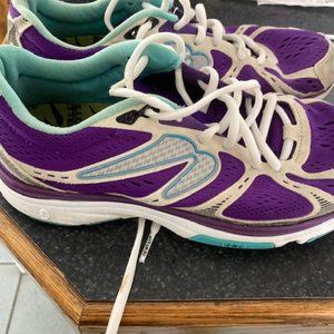 Newton Sneakers women size 7.5